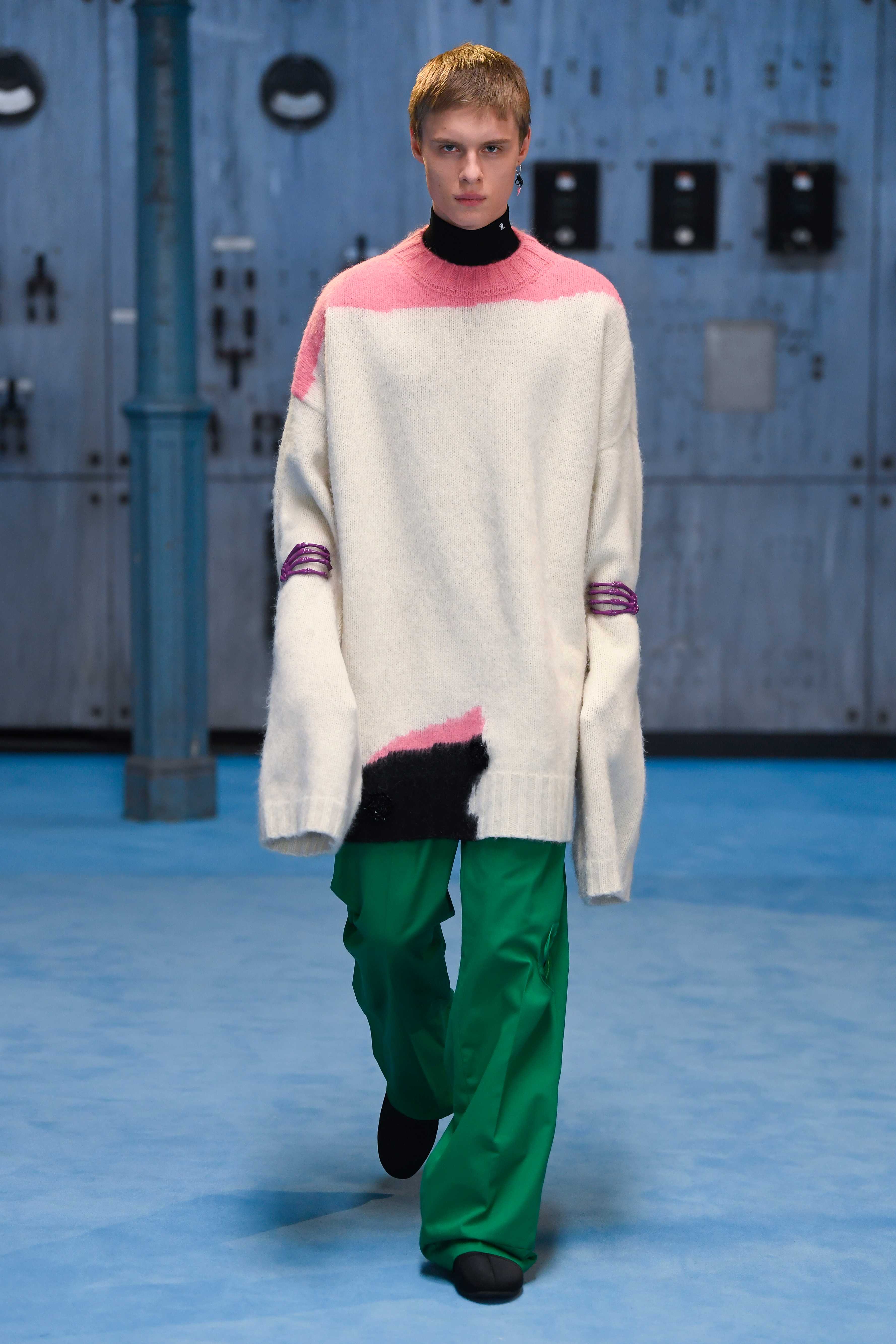 AW2122 LOOK 43