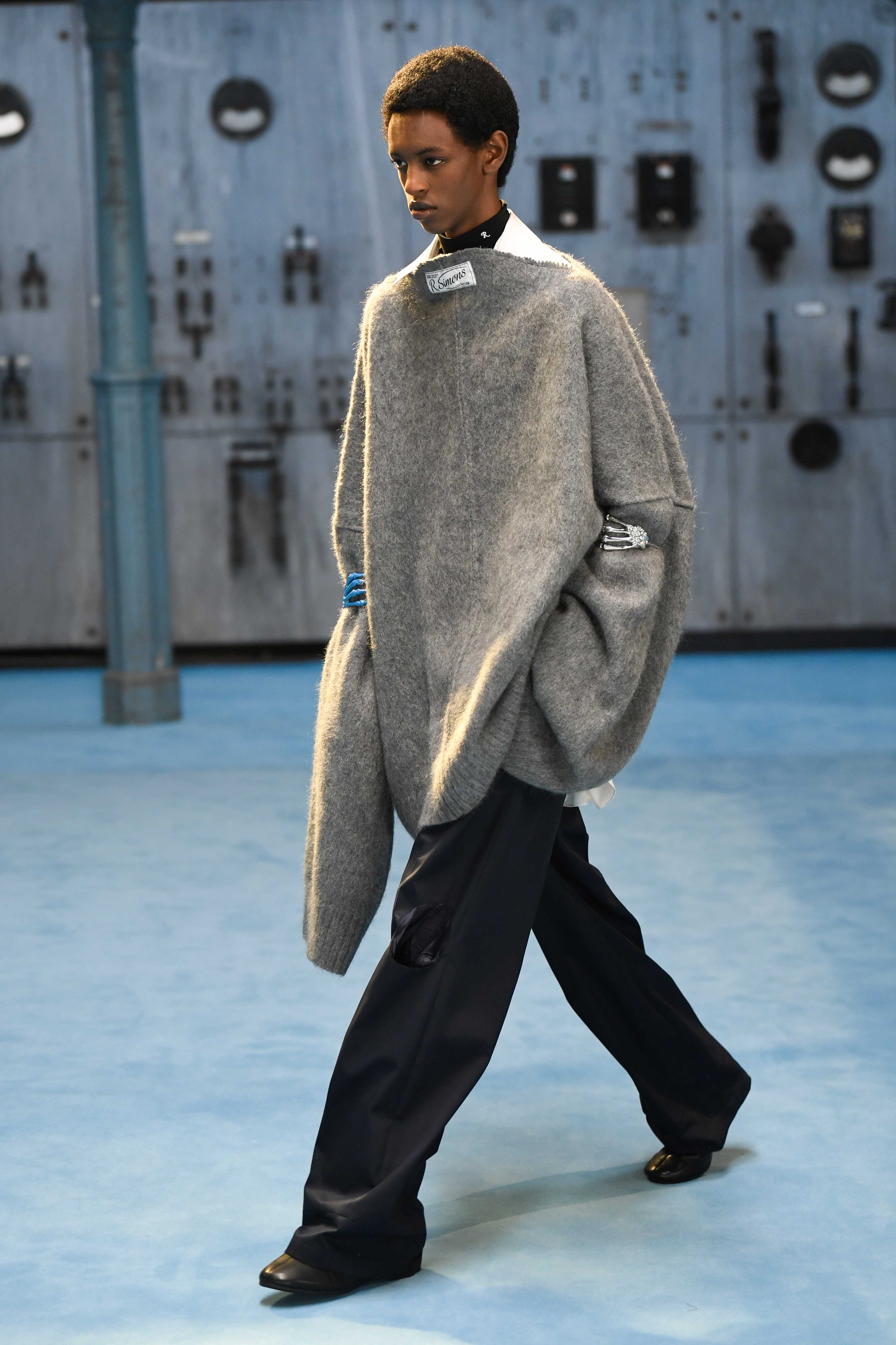 AW2122 LOOK 34