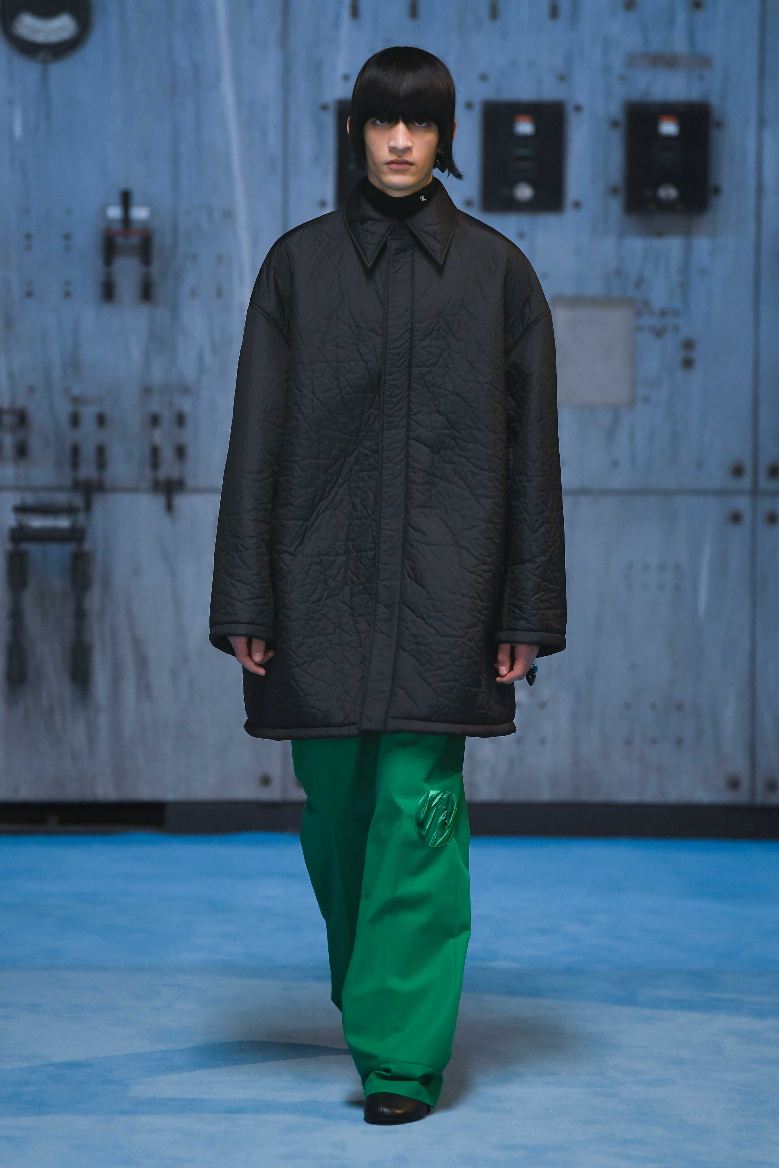 AW2122 LOOK 15