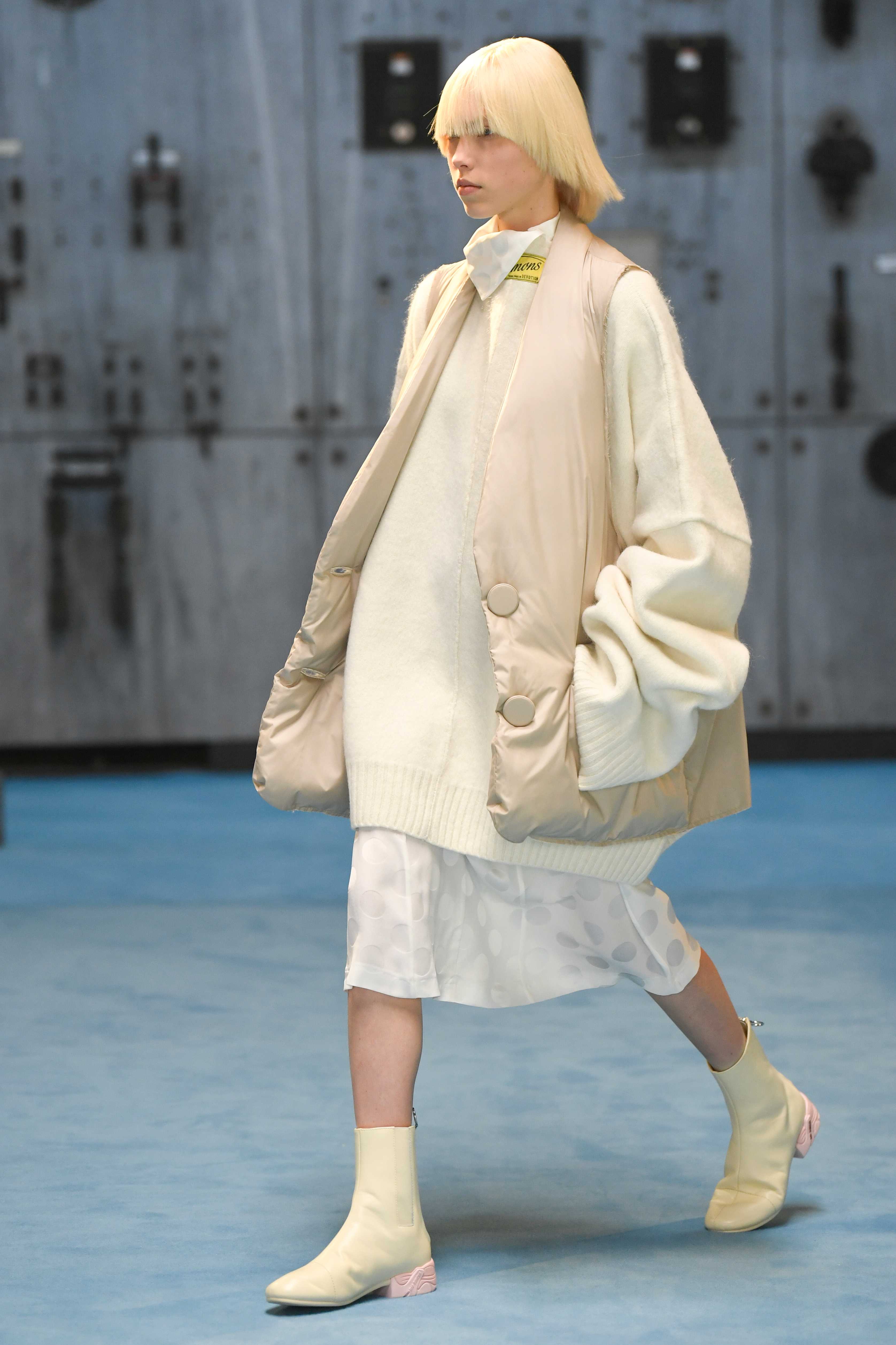 AW2122 LOOK 08